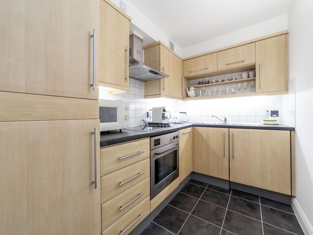 1 bed flat to rent in North Block County Hall, Belvedere Road, London SE1, £3,000 pcm
