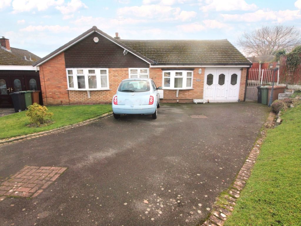3 bed semi-detached bungalow for sale in Woburn Avenue, Willenhall WV12, £265,000