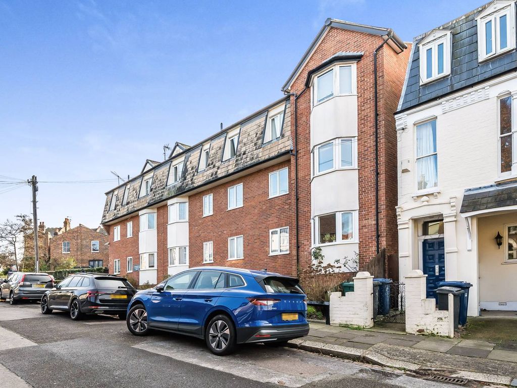 1 bed flat for sale in Wetherill Road, Muswell Hill, London N10, £250,000