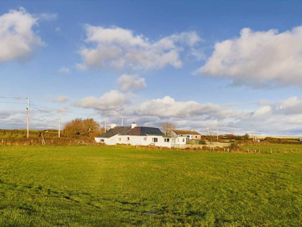 4 bed cottage for sale in Pont Hafod, Llanfwrog, Holyhead LL65, £375,000