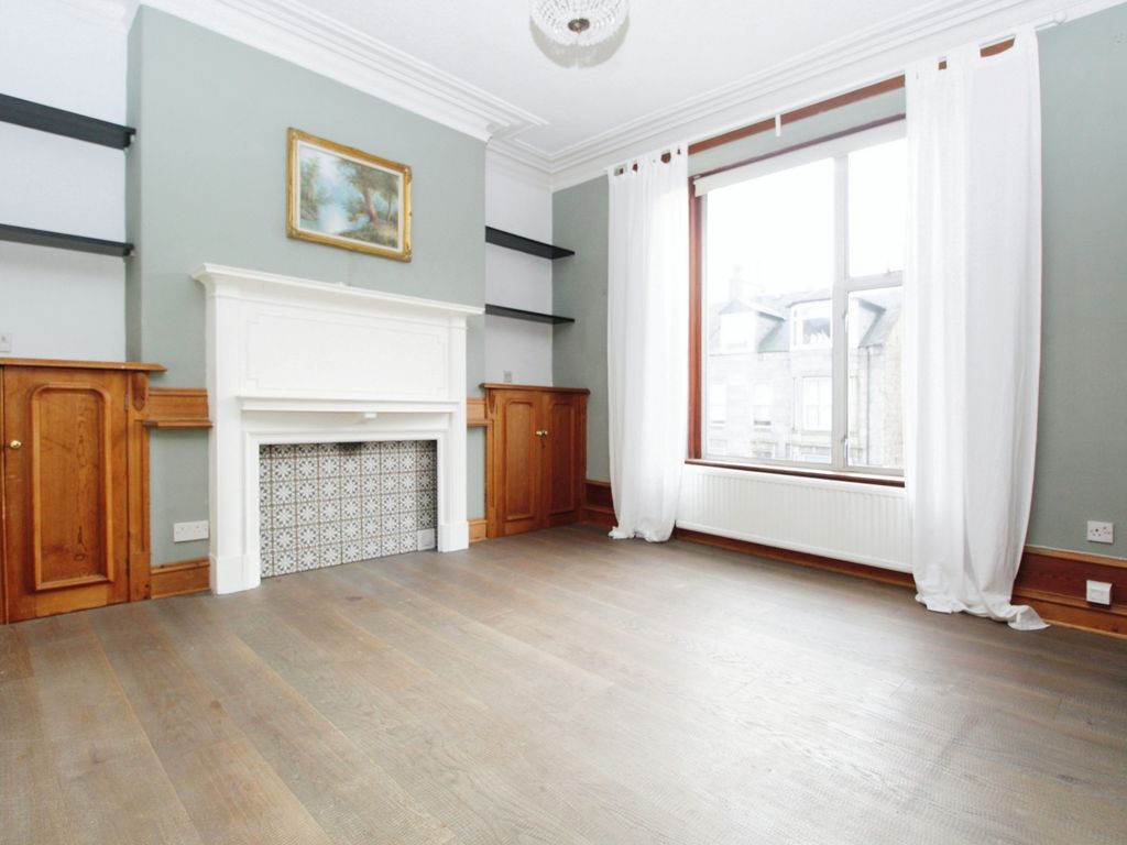2 bed flat for sale in Union Grove, Aberdeen AB10, £125,000