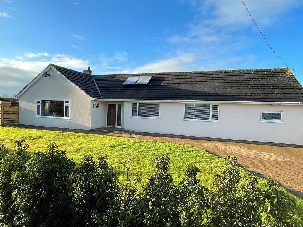 5 bed bungalow for sale in Old Brackenlands, Wigton CA7, £455,000