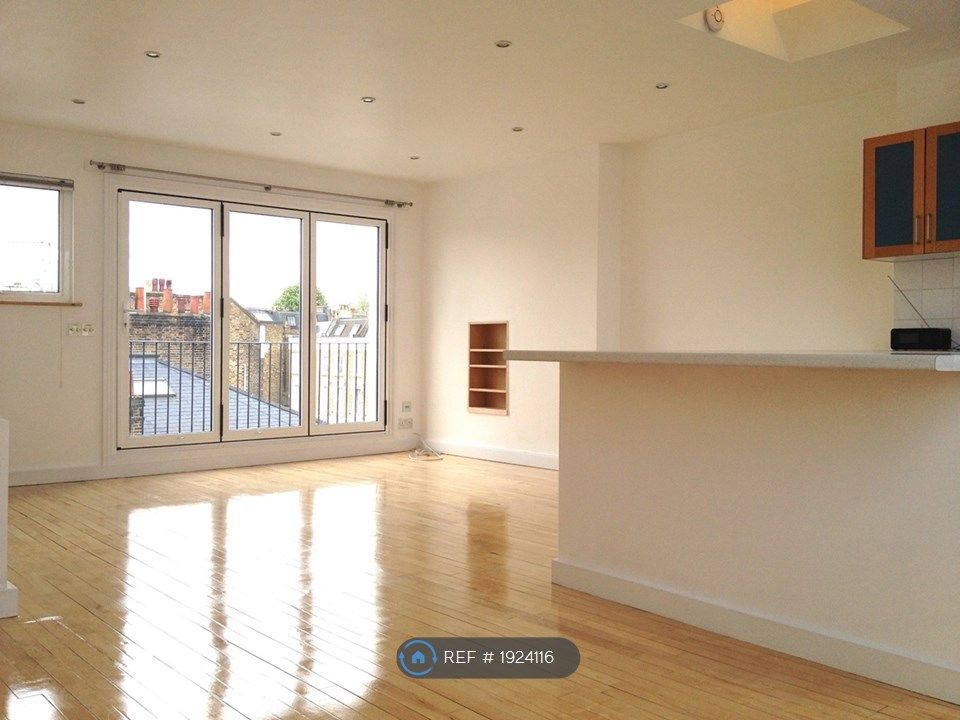 2 bed flat to rent in Gloucester Ave, London NW1, £3,000 pcm