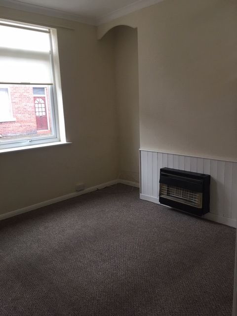 2 bed terraced house to rent in 14 Brooke Street, Doncaster, South Yorkshire DN1, £550 pcm