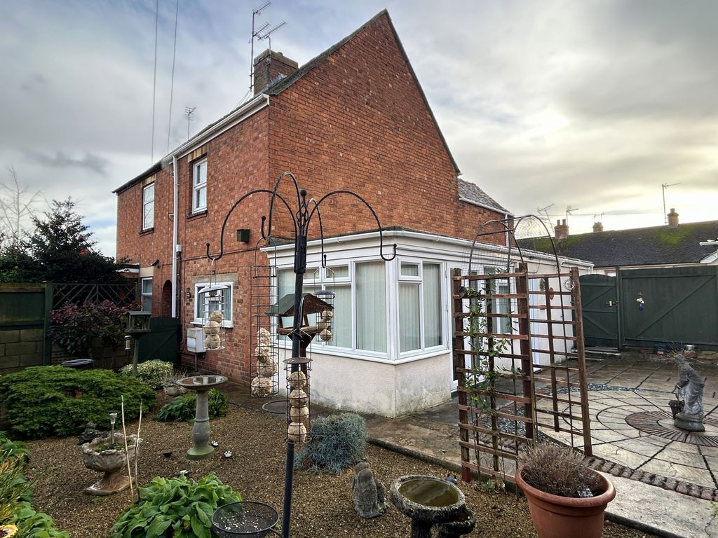 3 bed semi-detached house for sale in Jeynes Building, Tewkesbury GL20, £290,000