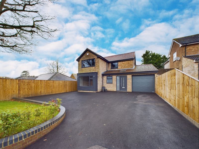 5 bed detached house for sale in Rance Pitch, Upton St. Leonards, Gloucester GL4, £725,000