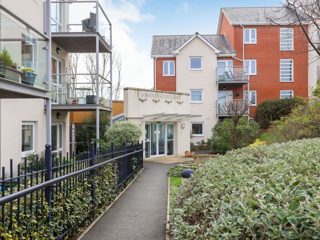 1 bed flat for sale in Foxes Road, Newport, Isle Of Wight PO30, £110,000