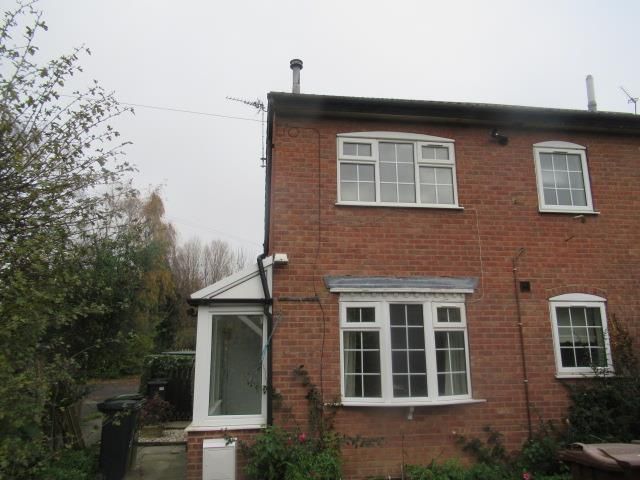 1 bed terraced house to rent in Greenfield Avenue, Kippax, Leeds LS25, £750 pcm