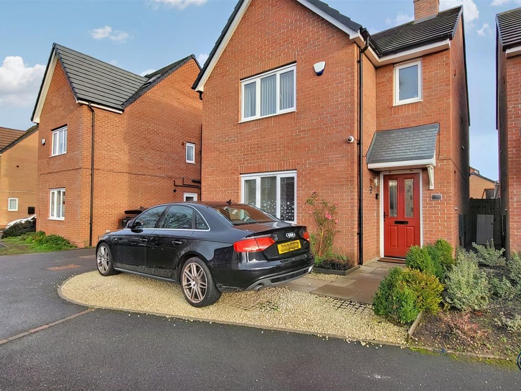 3 bed detached house for sale in Paragon Way, Foleshill, Coventry CV6, £320,000