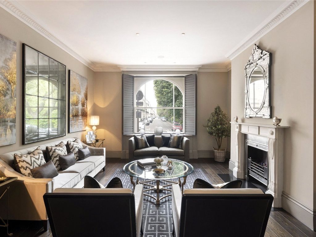 4 bed flat to rent in Eaton Square, Belgravia SW1W, £26,000 pcm