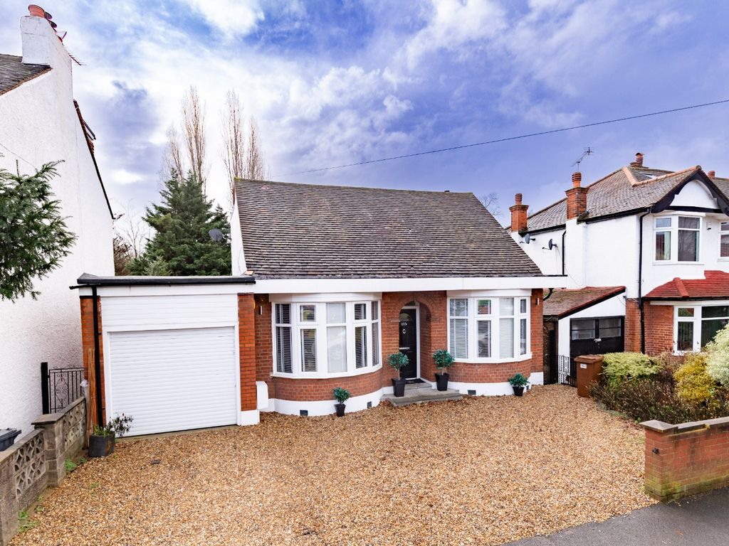 3 bed detached bungalow for sale in Chingford Avenue, Chingford, London E4, £700,000