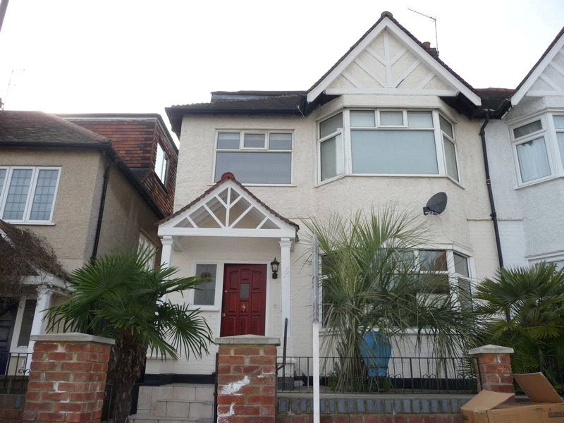 5 bed semi-detached house to rent in Glebe Crescent, Hendon, London NW4, £3,750 pcm