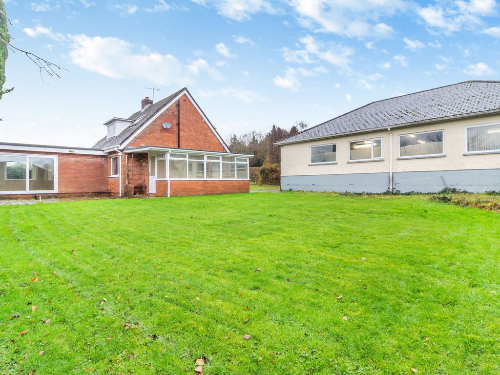 4 bed bungalow for sale in Monkswood, Usk, Monmouthshire NP15, £450,000