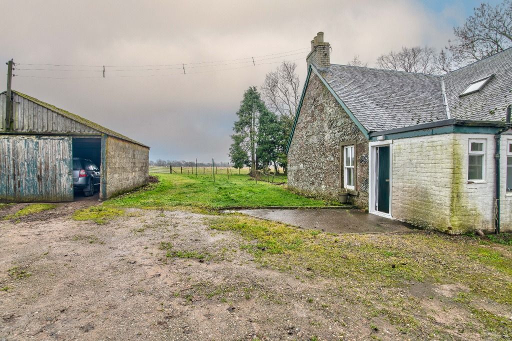 6 bed farmhouse for sale in Dalfouper Farmhouse, Edzell, Angus DD9, £280,000