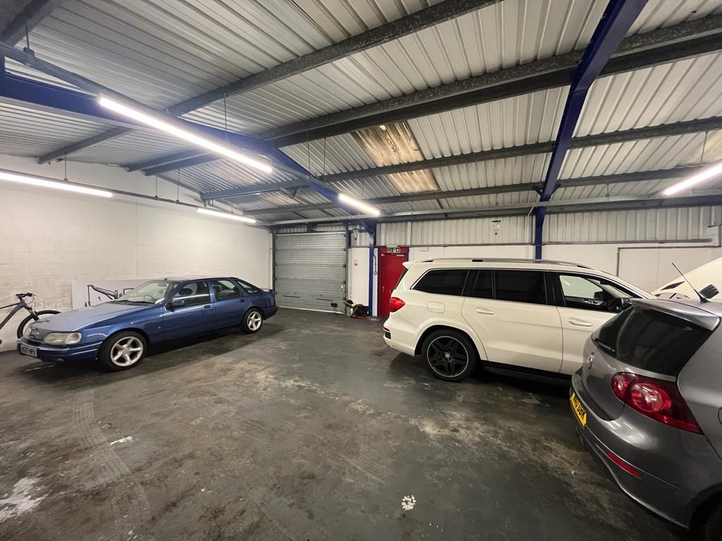 Industrial to let in Andrew Court, South Douglas Street, Clydebank G81, £9,690 pa