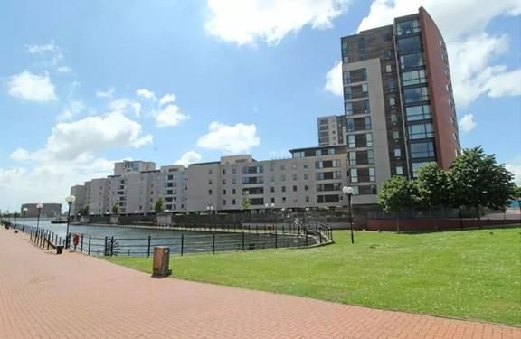 2 bed flat to rent in Falcon Drive, Cardiff CF10, £1,200 pcm