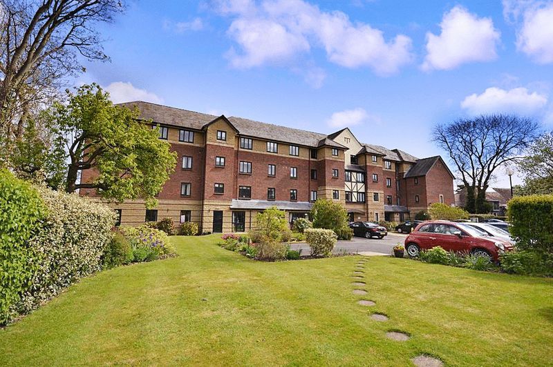 1 bed flat for sale in Liddiard Court, Stourbridge DY8, £120,000