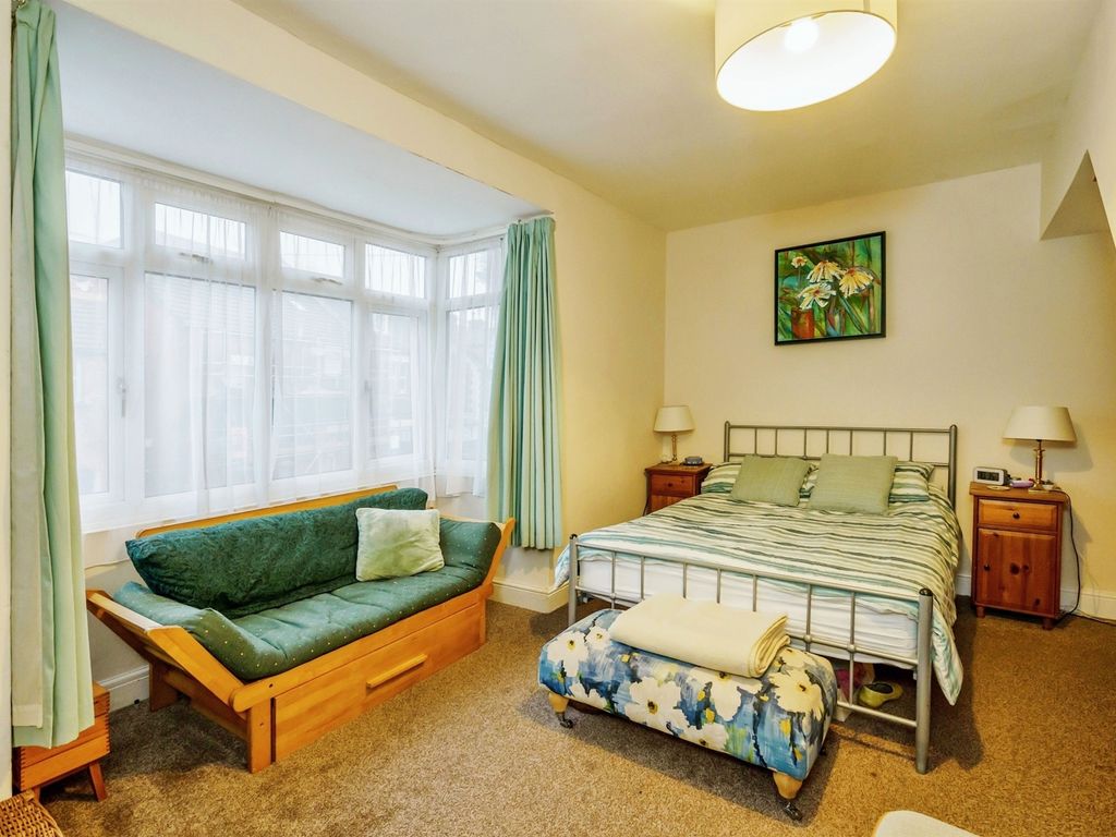 3 bed terraced house for sale in William Street, Bognor Regis PO21, £260,000