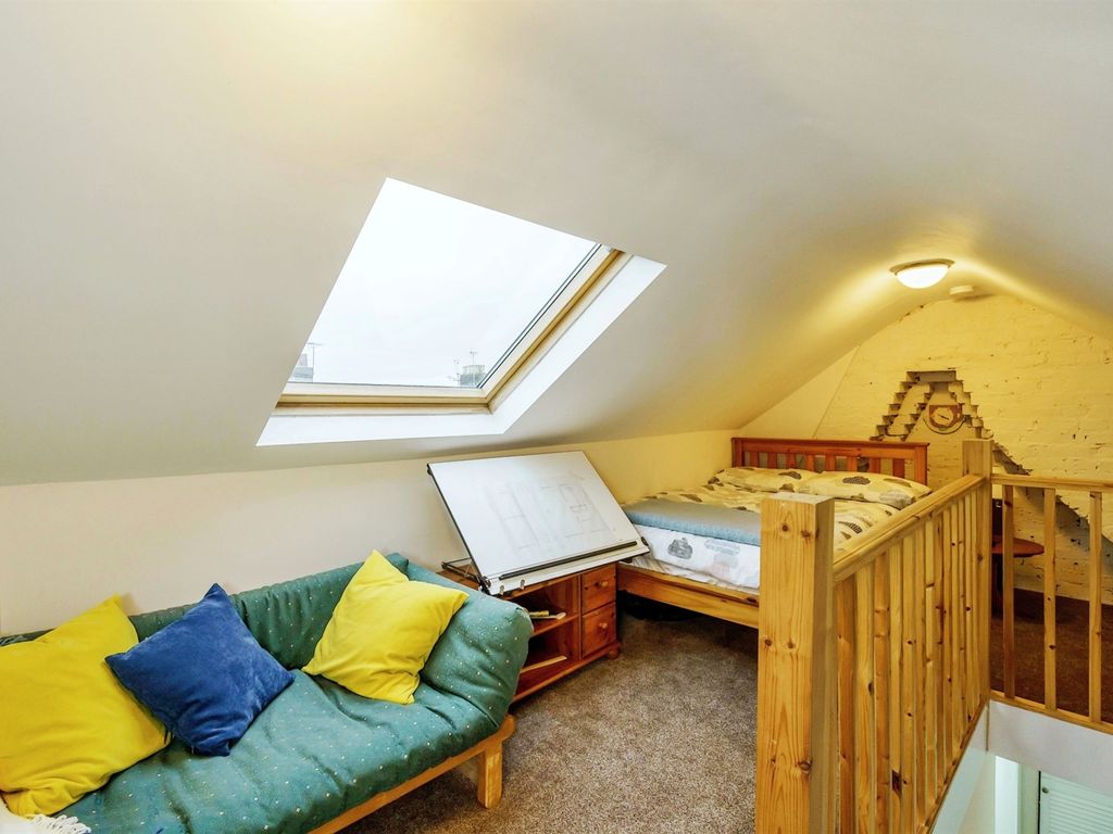 3 bed terraced house for sale in William Street, Bognor Regis PO21, £260,000