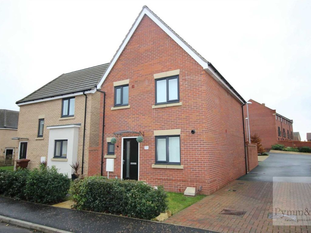 3 bed detached house to rent in Peter Pulling Drive, Costessey NR8, £1,225 pcm