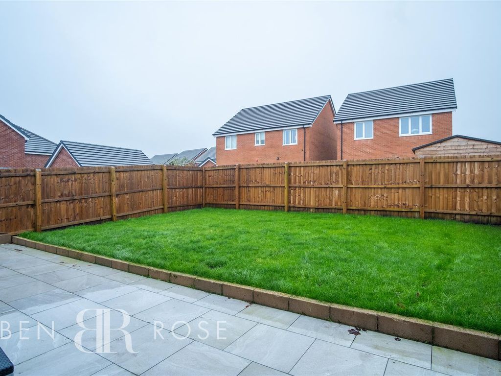 3 bed detached house for sale in Broadleaf Crescent, Standish, Wigan WN6, £274,995