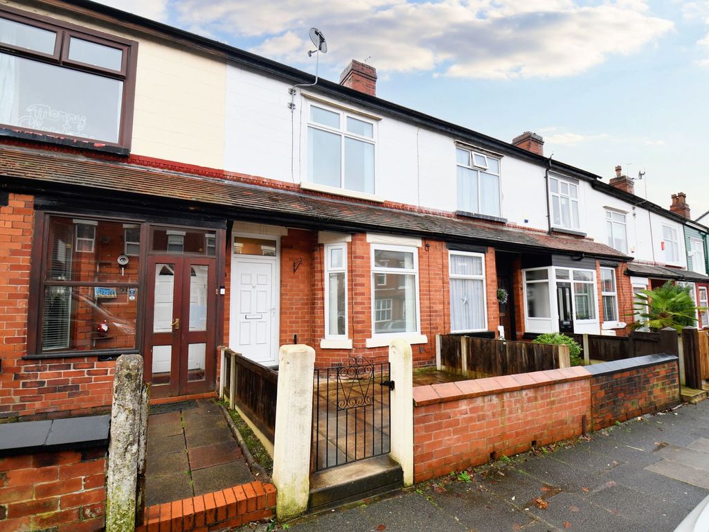 3 bed terraced house for sale in Hayfield Road, Salford M6, £220,000