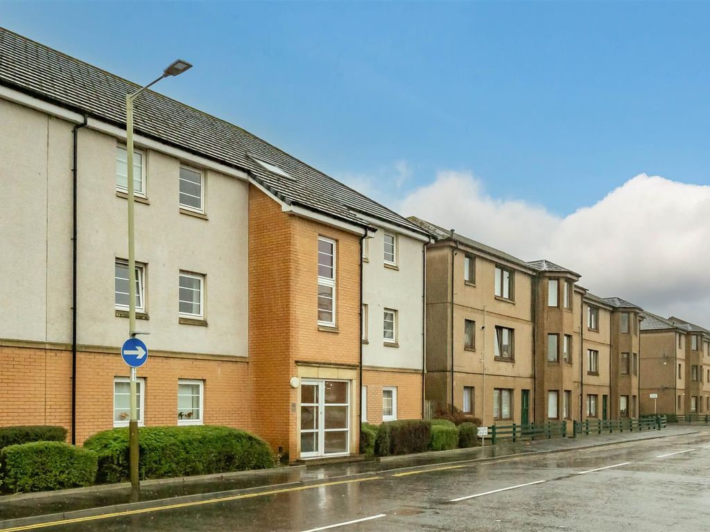 2 bed flat for sale in Florence Place, Perth PH1, £122,500