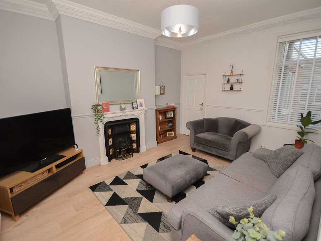 2 bed flat for sale in Clifton Terrace, South Shields NE33, £52,250