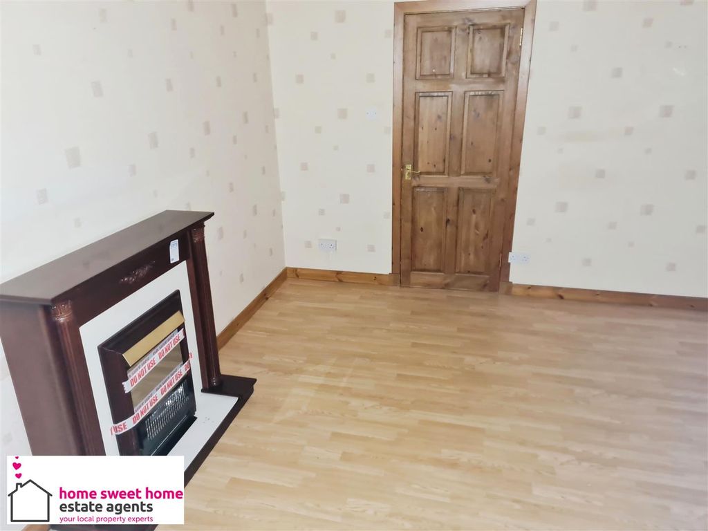 2 bed flat for sale in King Duncans Road, Inverness IV2, £89,500