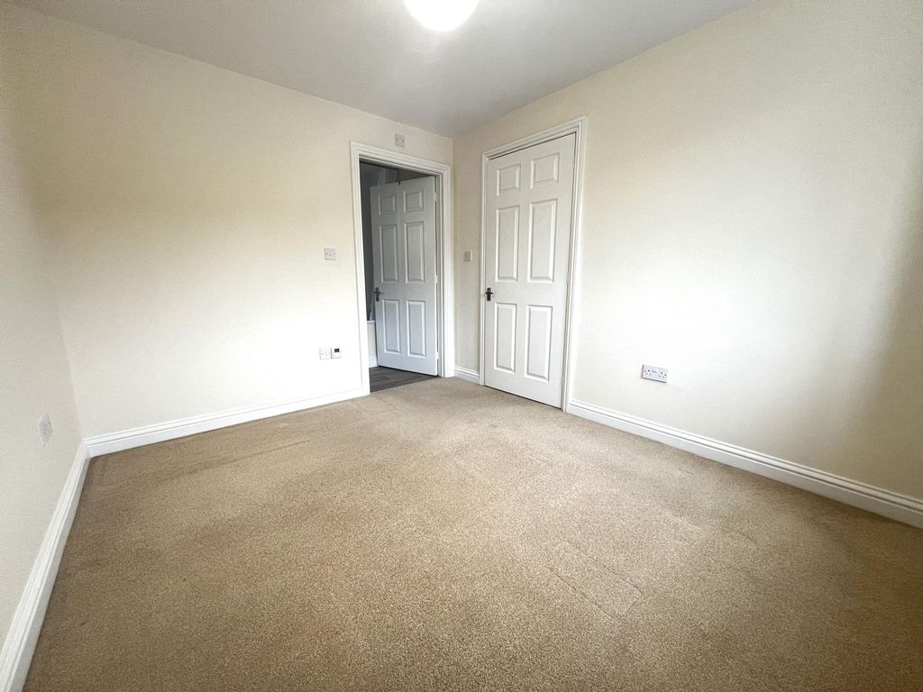 1 bed flat to rent in Gable House, Bowling Green Road, Cirencester GL7, £845 pcm