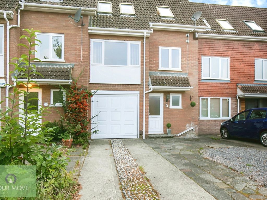 3 bed terraced house to rent in Romney Drive, Bromley BR1, £2,200 pcm