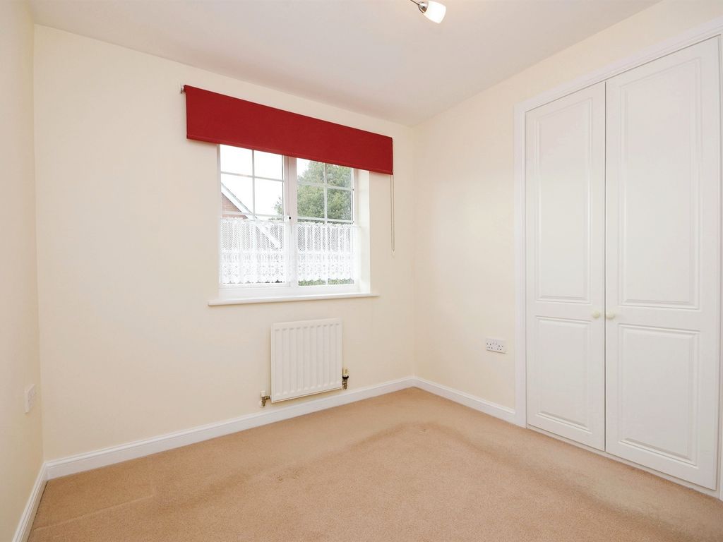 3 bed detached house for sale in Braiding Crescent, Braintree CM7, £320,000