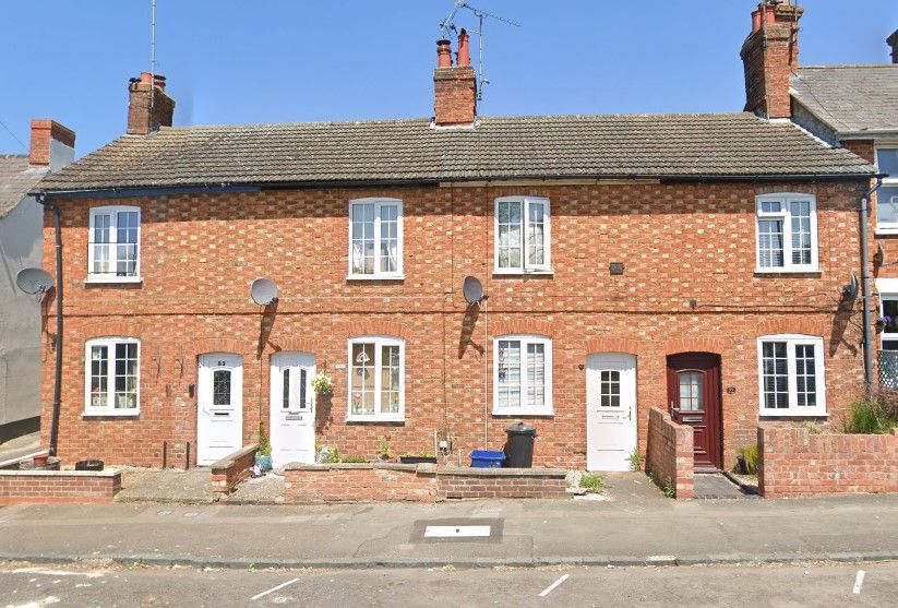 2 bed property to rent in Tickford Street, Newport Pagnell MK16, £1,150 pcm