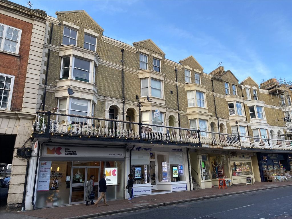 1 bed flat for sale in Monson Colonnade, Monson Road, Tunbridge Wells, Kent TN1, £140,000