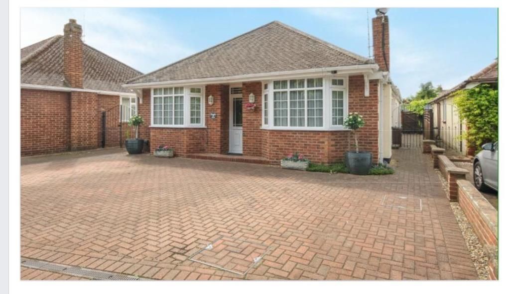4 bed detached bungalow for sale in Eton Wick, Berkshire SL4, £700,000