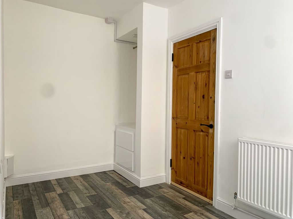 2 bed flat for sale in Flat 2, 18 Curzon Road, Llandudno, Gwynedd LL30, £80,000