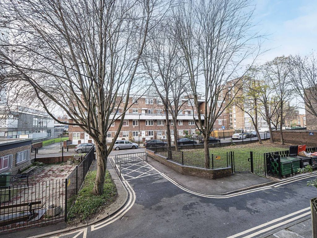 4 bed flat for sale in Thurtle Road, Haggerston, London E2, £570,000