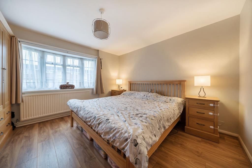 1 bed flat for sale in Aylesbury, Buckinghamshire HP21, £160,000