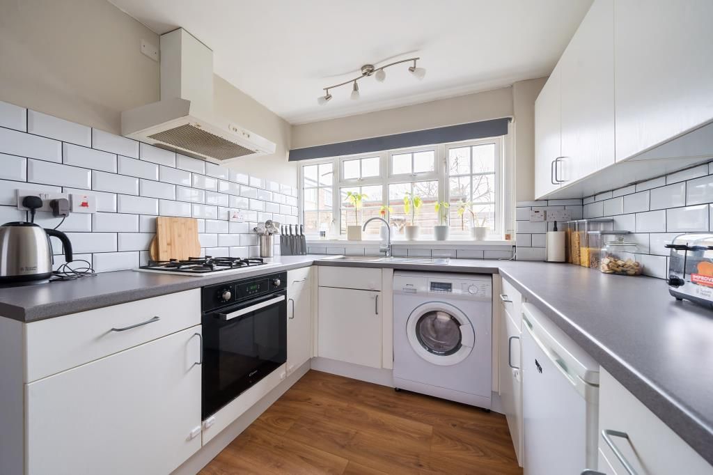 1 bed flat for sale in Aylesbury, Buckinghamshire HP21, £160,000