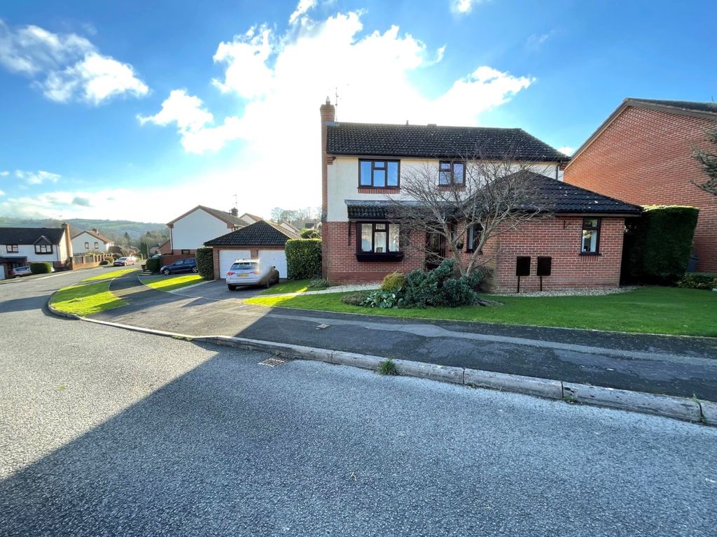 4 bed detached house for sale in Ashley Rise, Ashley, Tiverton EX16, £580,000