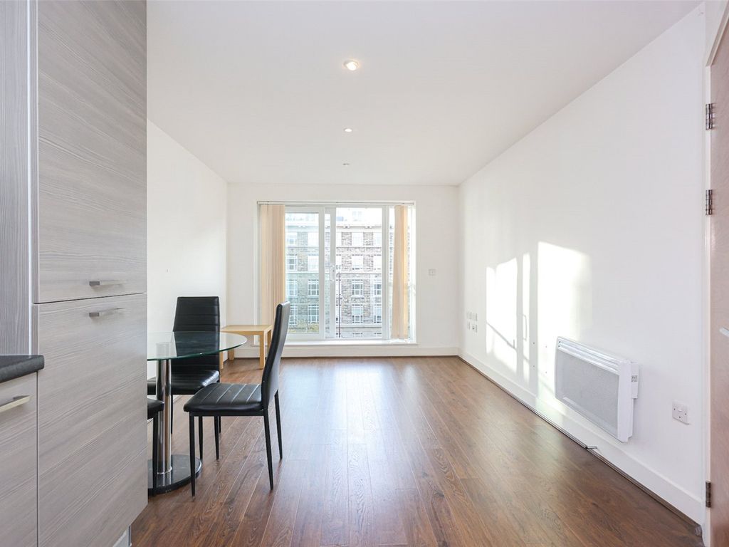 1 bed flat for sale in Bromyard Avenue, Acton W3, £340,000