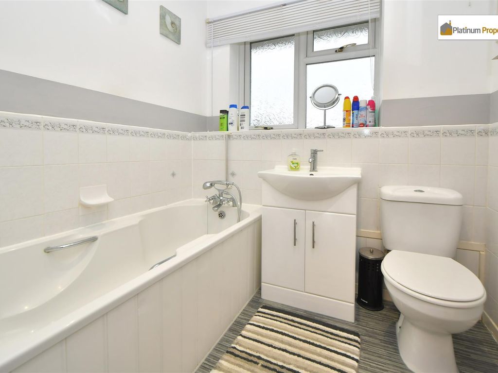 3 bed detached house for sale in Melchester Grove, Lightwood ST3, £269,950