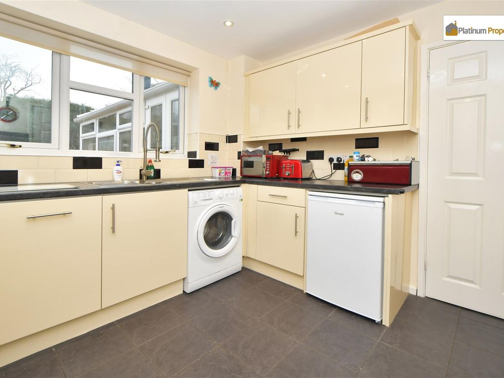 3 bed detached house for sale in Melchester Grove, Lightwood ST3, £269,950