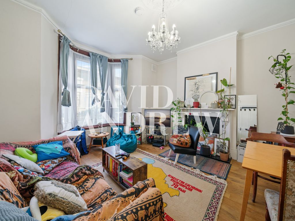 4 bed terraced house to rent in Elphinstone Street, London N5, £3,800 pcm