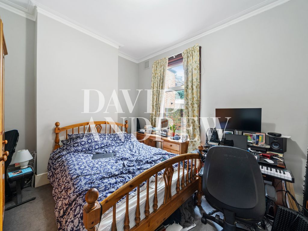 4 bed terraced house to rent in Elphinstone Street, London N5, £3,800 pcm