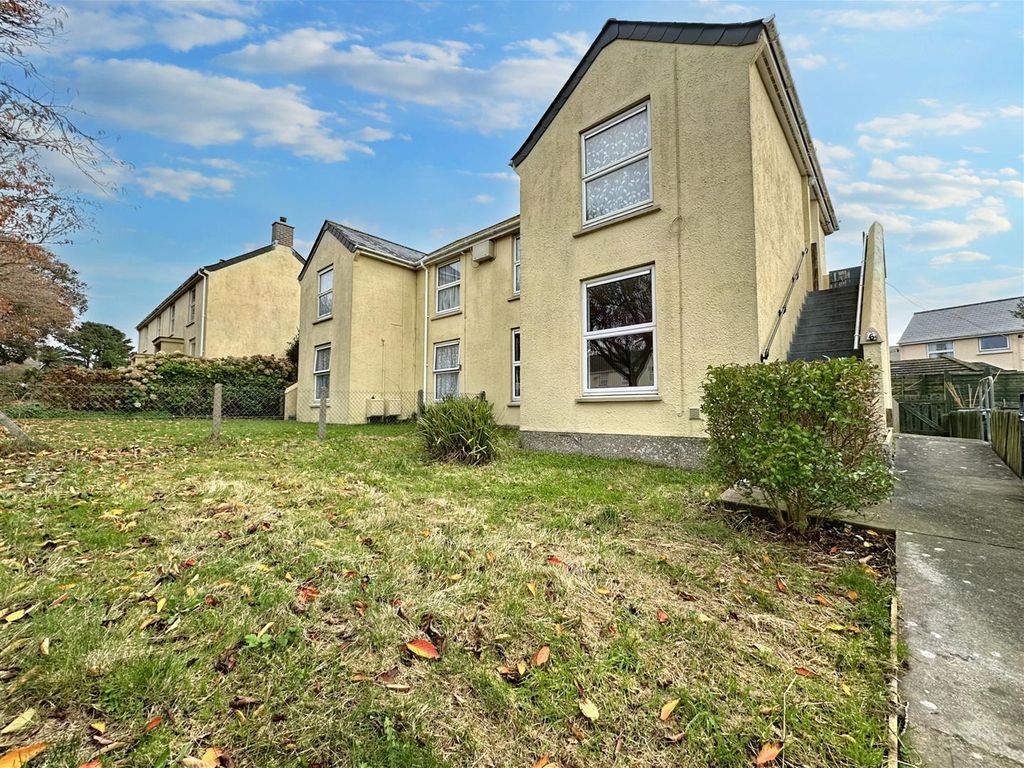 1 bed flat for sale in Trengrouse Way, Helston TR13, £110,000