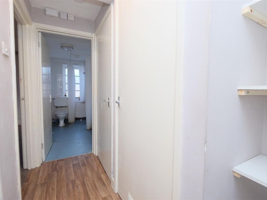 1 bed flat for sale in Bath Buildings, Bristol BS6, £140,000