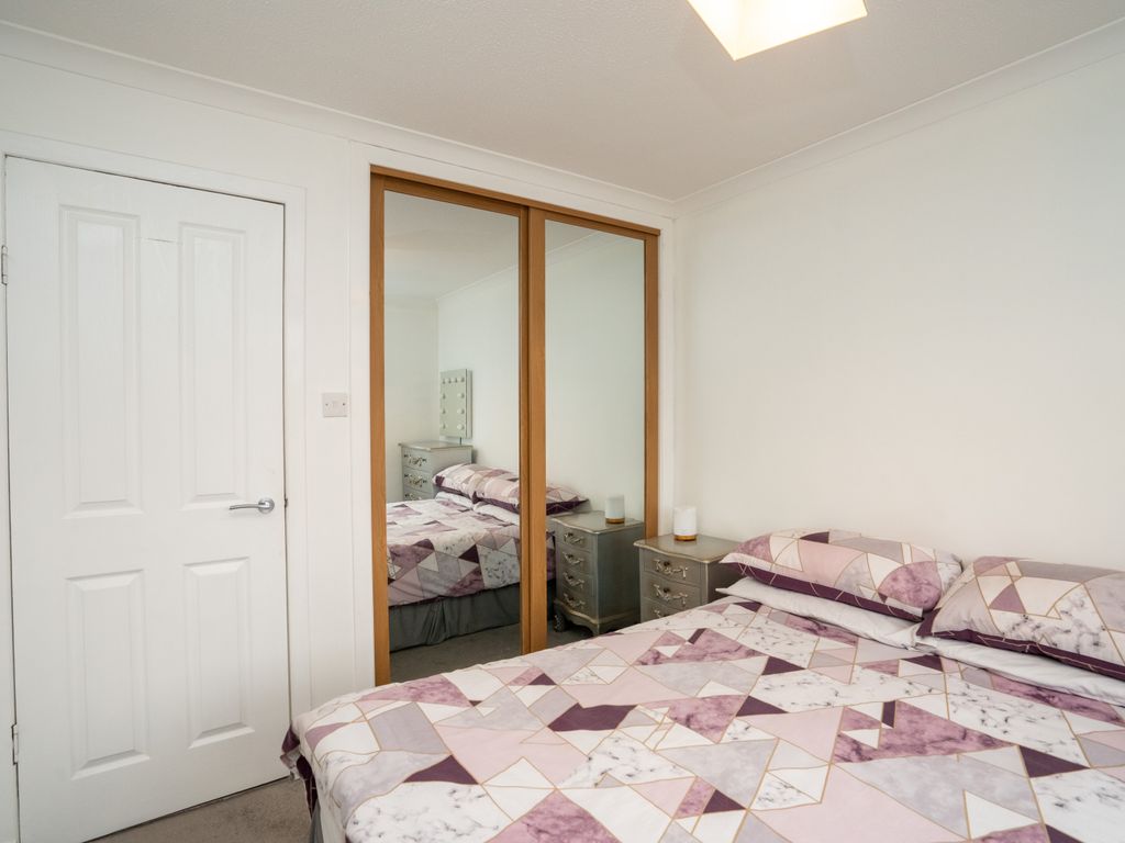 1 bed flat for sale in 12 Grantown Gardens, Glenmavis ML6, £60,000