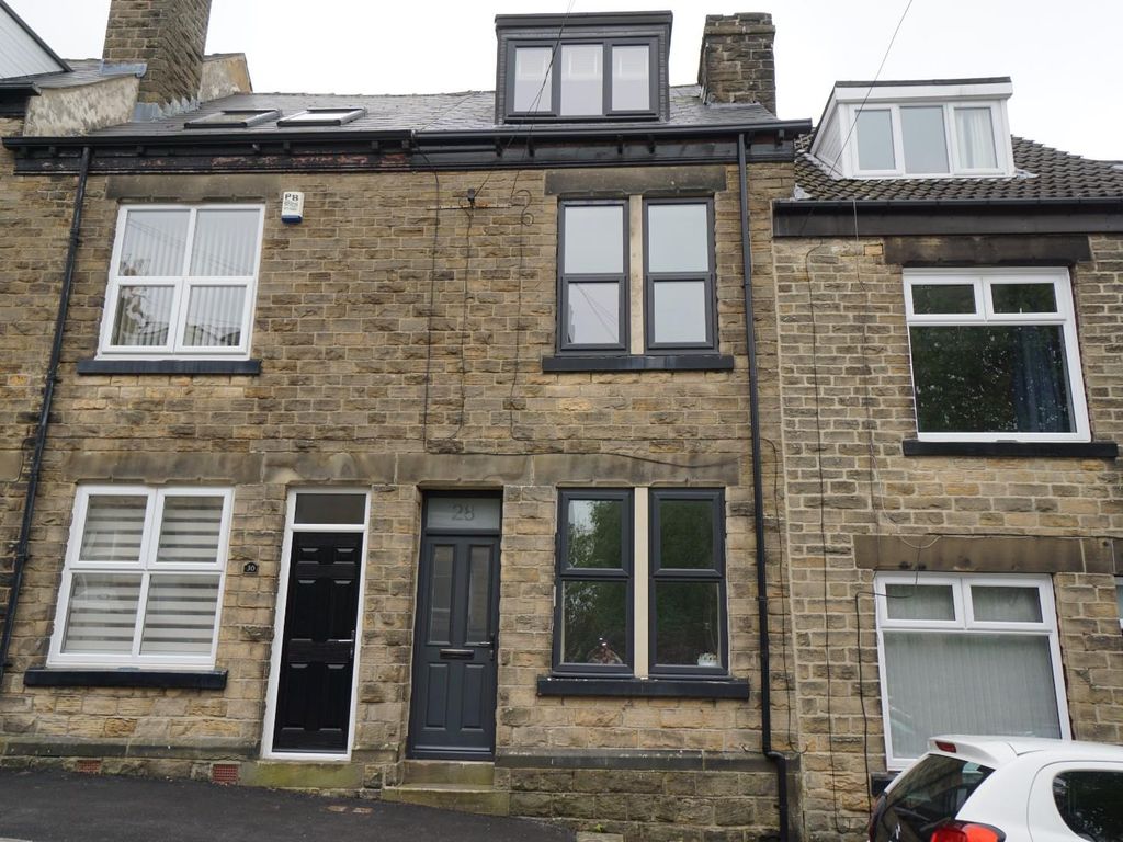 3 bed property to rent in Tapton Bank, Sheffield S10, £1,500 pcm