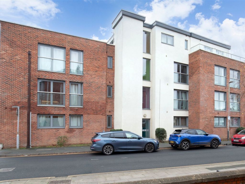 1 bed flat for sale in Coopers Court, St. Pauls, Cheltenham GL50, £115,000